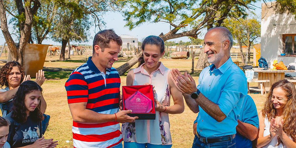 Reconocimiento a la Fundación La Rosa  “Es un reconocimiento al esfuerzo diario, al compromiso y acompañamiento a tantas familias”, dijo Daniel López